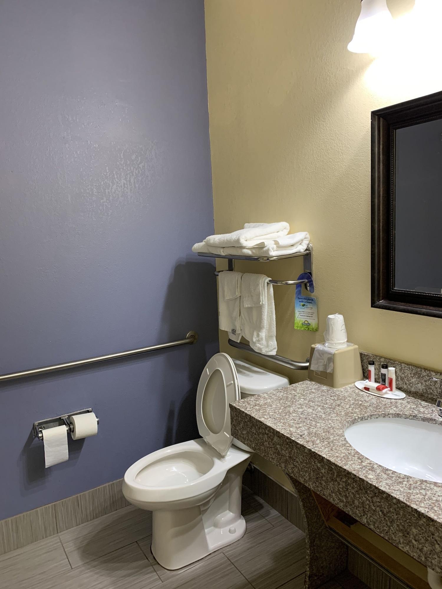 Days Inn & Suites By Wyndham Prattville-Montgomery Εξωτερικό φωτογραφία