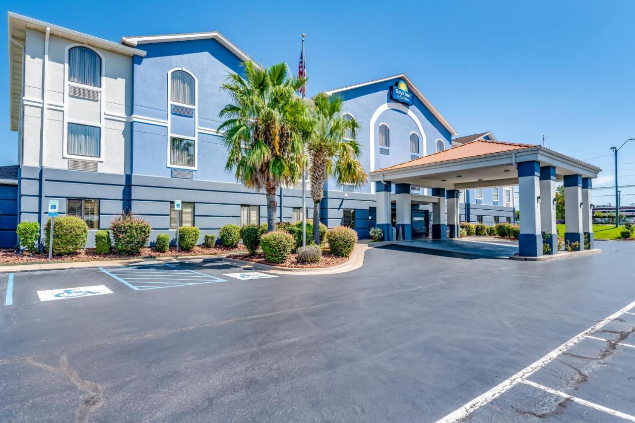 Days Inn & Suites By Wyndham Prattville-Montgomery Εξωτερικό φωτογραφία