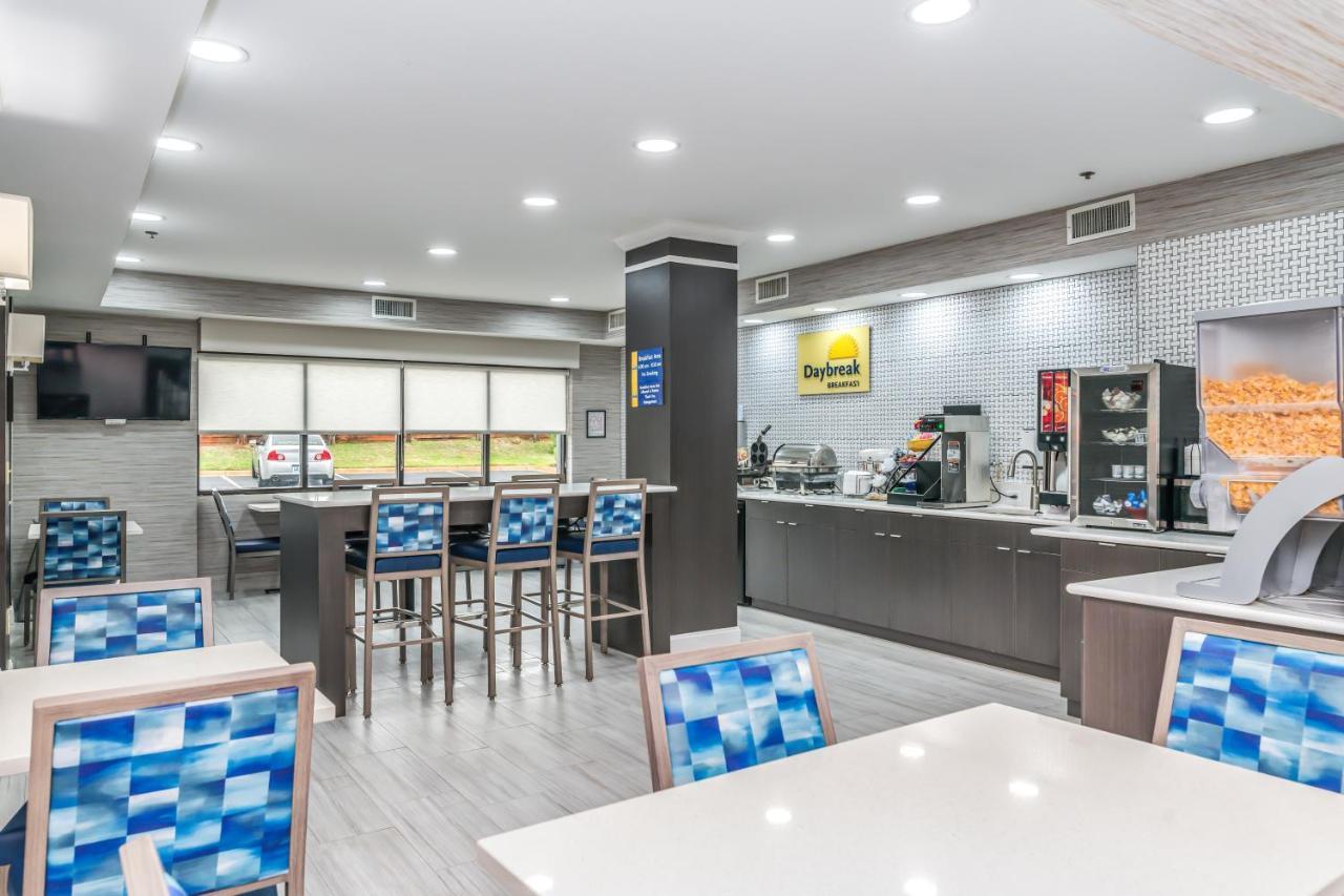 Days Inn & Suites By Wyndham Prattville-Montgomery Εξωτερικό φωτογραφία