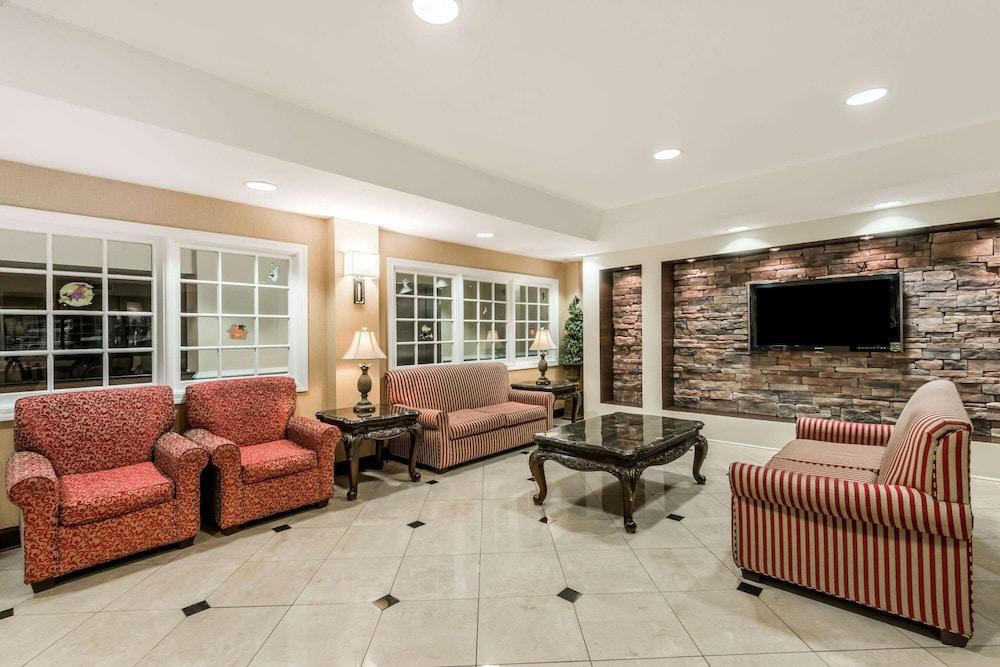 Days Inn & Suites By Wyndham Prattville-Montgomery Εξωτερικό φωτογραφία