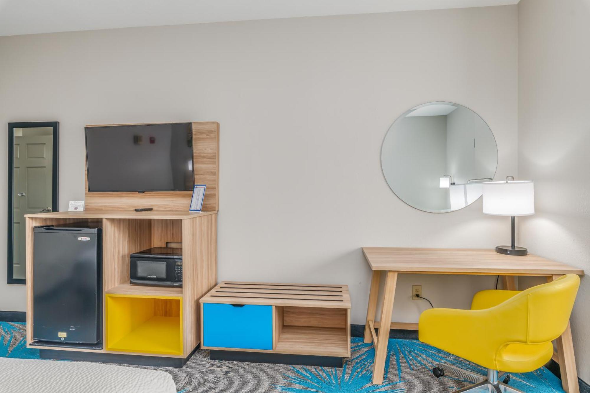 Days Inn & Suites By Wyndham Prattville-Montgomery Εξωτερικό φωτογραφία