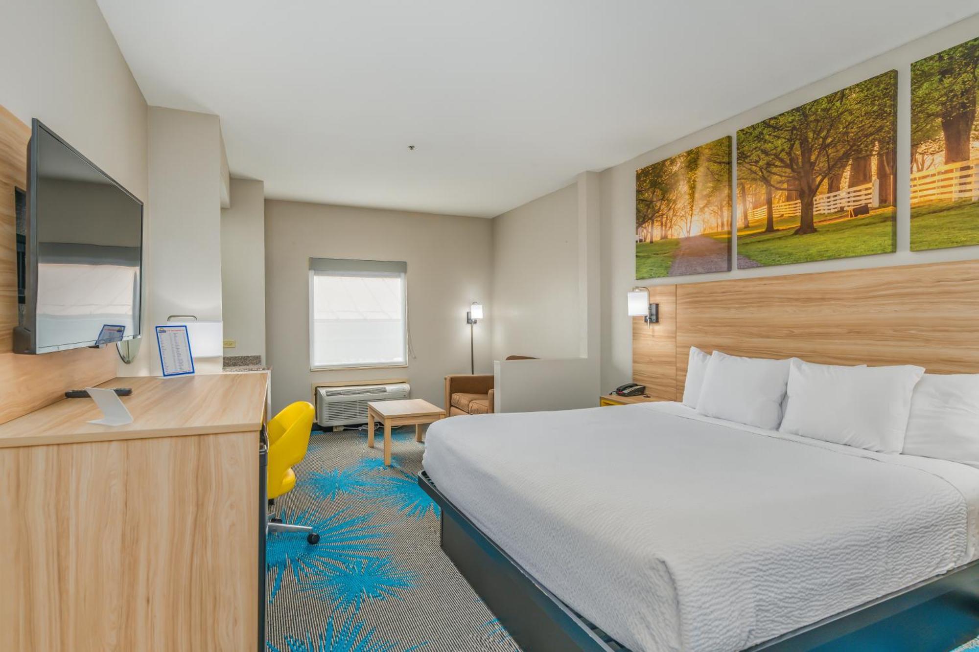 Days Inn & Suites By Wyndham Prattville-Montgomery Εξωτερικό φωτογραφία