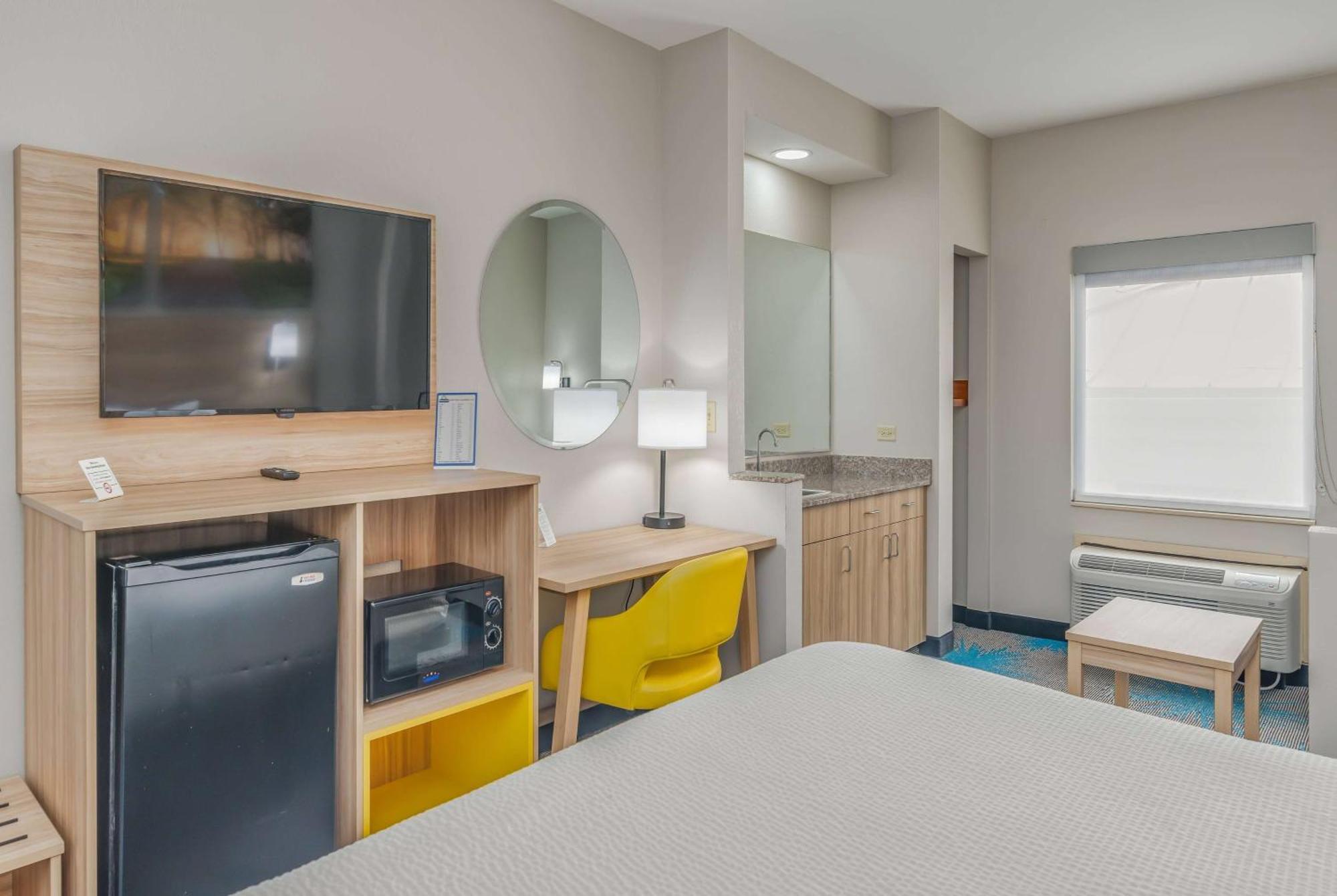 Days Inn & Suites By Wyndham Prattville-Montgomery Εξωτερικό φωτογραφία